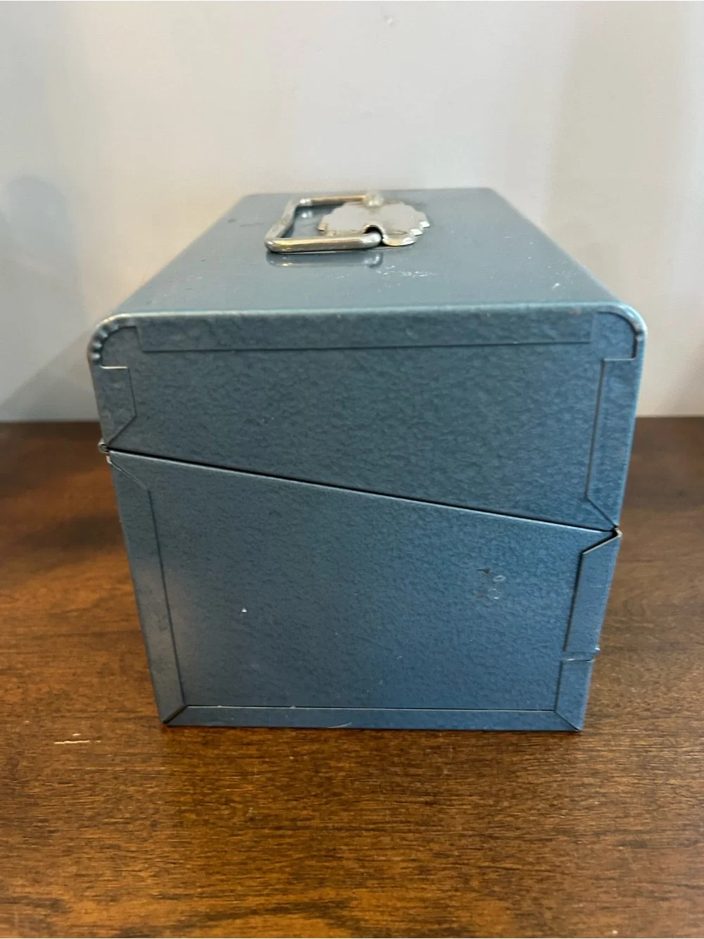 Vintage Logan Super 8mm Film Blue Metal Storage Box Case Holds 12 Reel Slots GUC